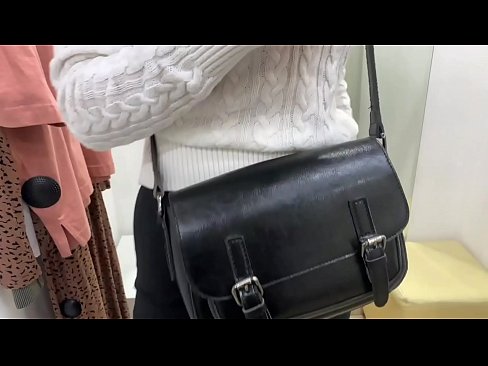❤️ Masturbación pública de la joven zorra FeralBerry con un consolador en el probador ❤❌ Video de porno en es.porngifer.ru ❌️